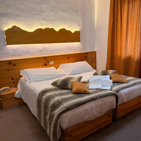 Hotell Splendid Oulx